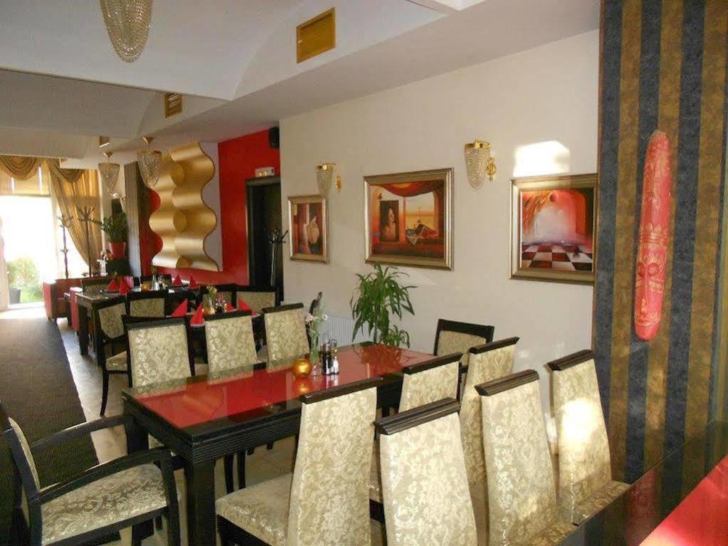 Hôtel Gala-Garden à Bitola Extérieur photo
