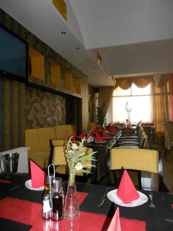 Hôtel Gala-Garden à Bitola Extérieur photo