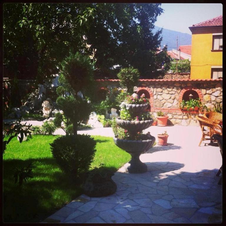 Hôtel Gala-Garden à Bitola Extérieur photo