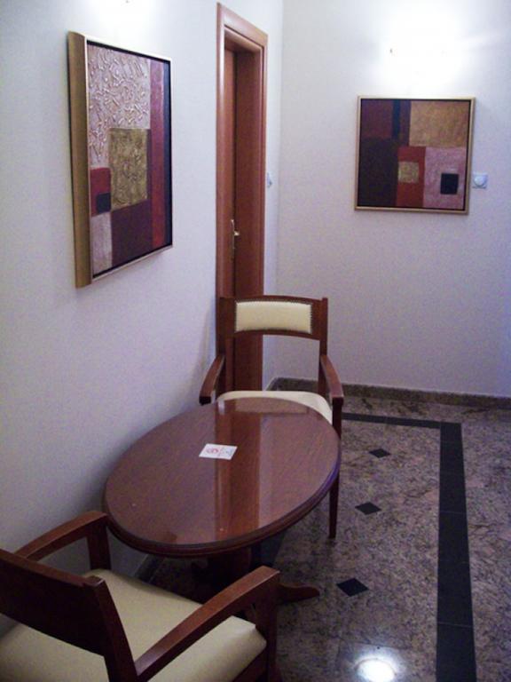 Hôtel Gala-Garden à Bitola Extérieur photo